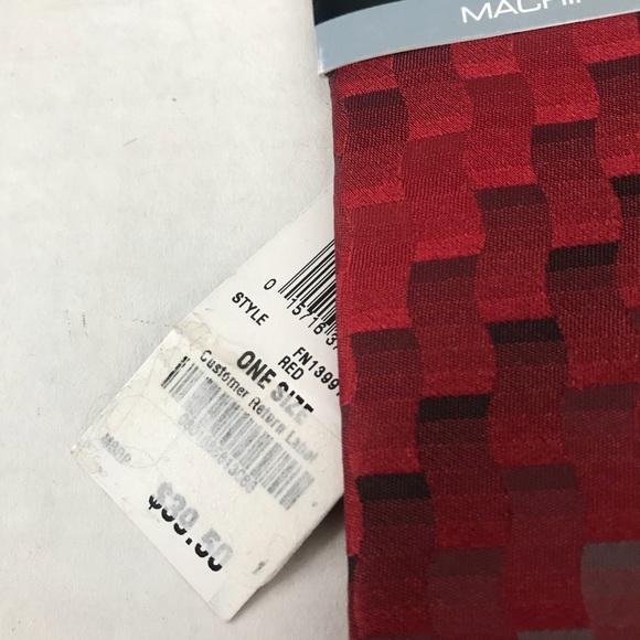 Tie Brand New With Tags MACHINE WASHABLE Red Silver Gray Black Checked StairStep - Picture 11 of 13